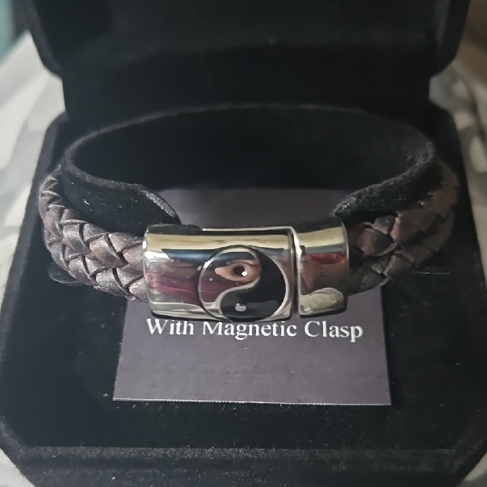 Disrested Brown Braided Bracelet with Yin-Yang Stainless Magnetic Clasp.